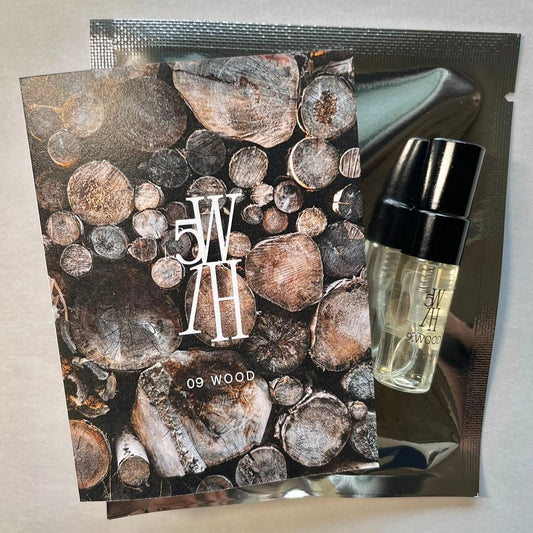 09 WOOD (ウッド)オードパルファム 3ml